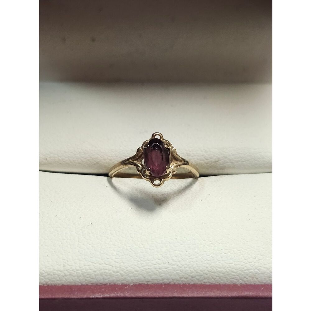 10K Gold HFB Vintage Ring with Purple Oval Center Size 3.25